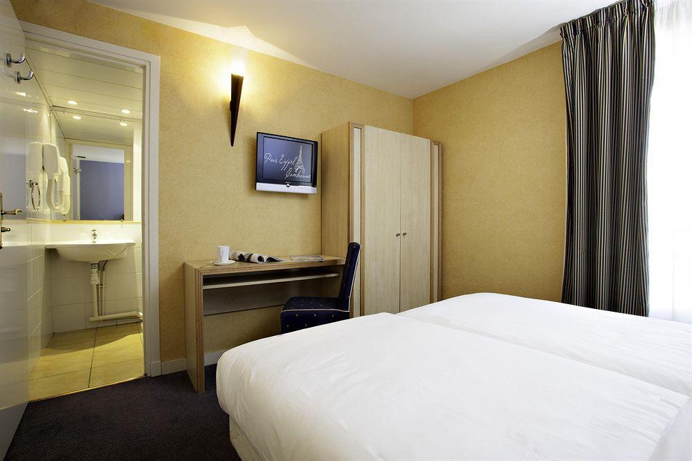 Отель Ibis Styles Paris Eiffel Cambronne Номер фото