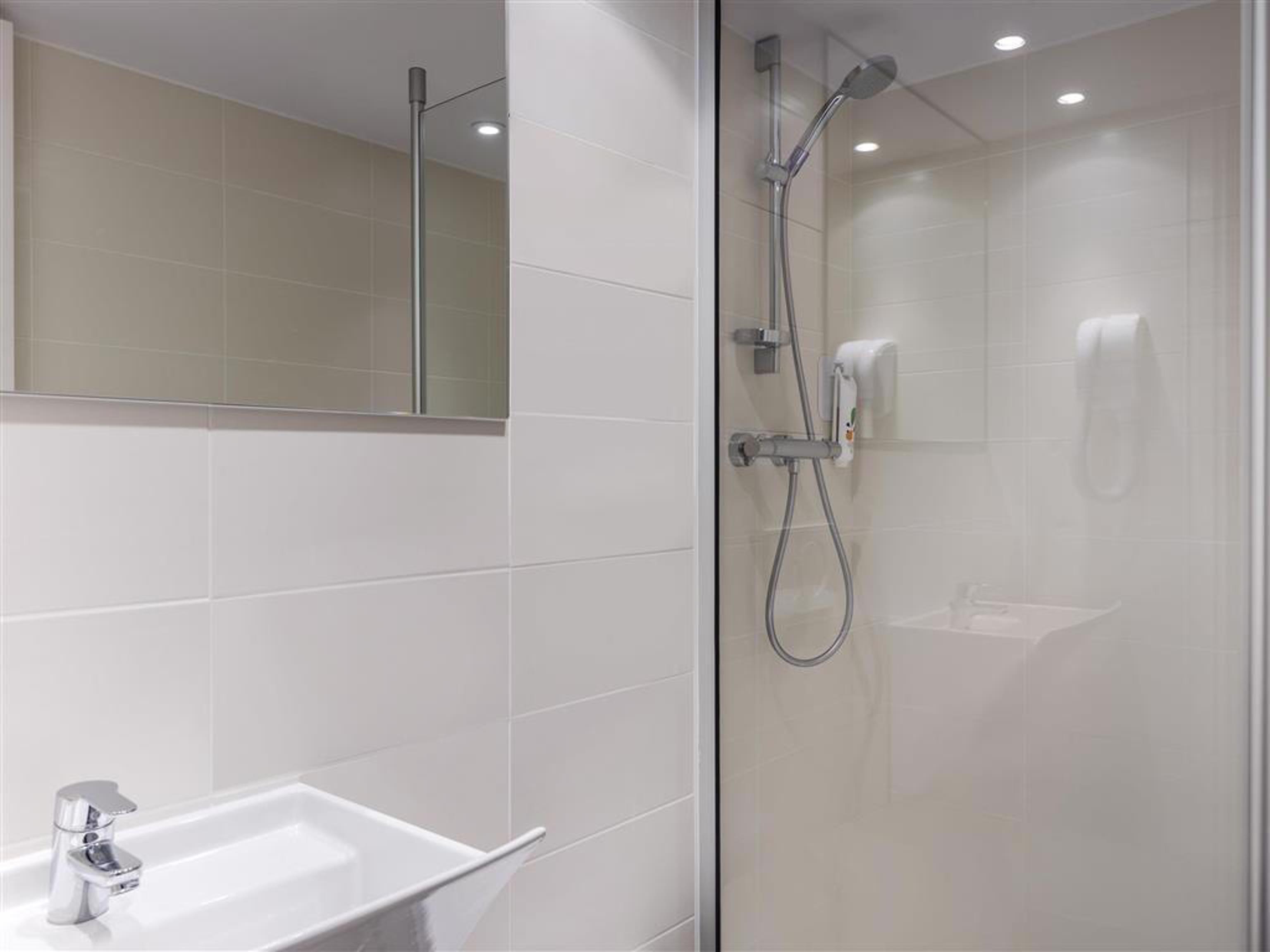 Отель Ibis Styles Paris Eiffel Cambronne Экстерьер фото