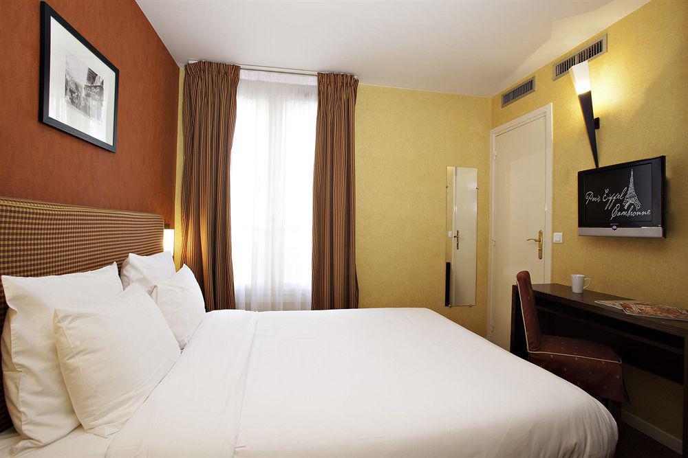 Отель Ibis Styles Paris Eiffel Cambronne Номер фото
